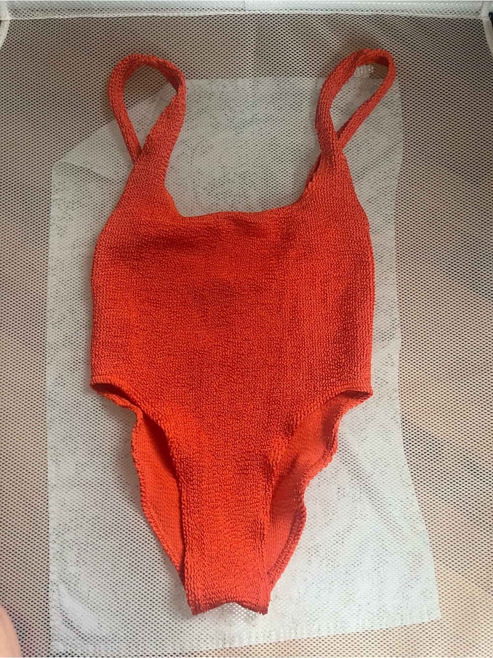 Bond-eye orange one piece